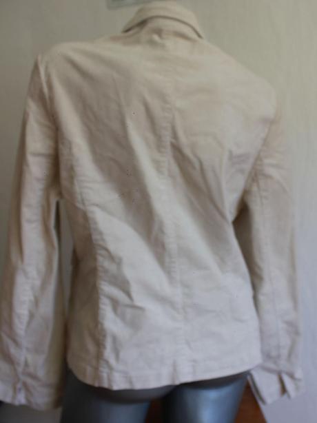 Blejzer so zdobenim, m