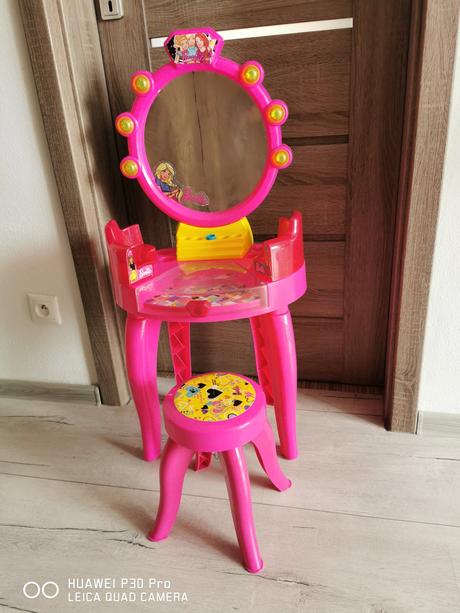 Barbie toaletný stolík, 