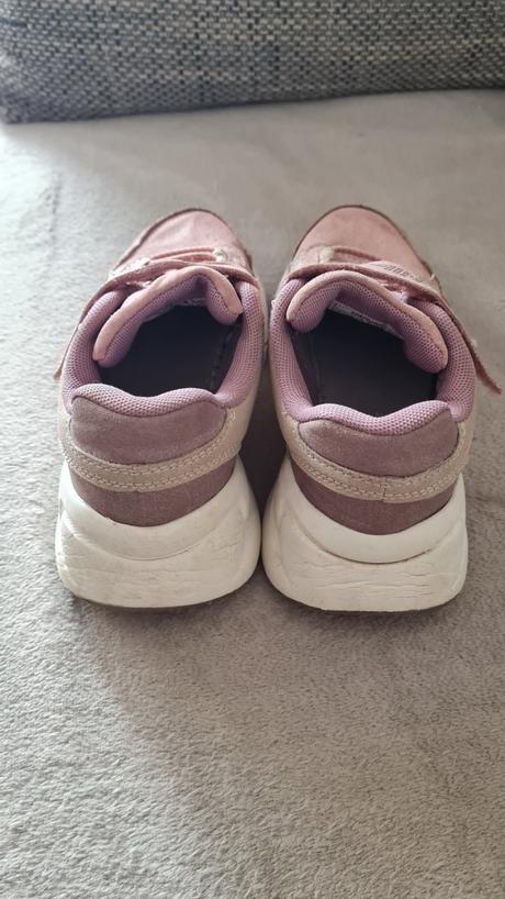 Tenisky veľ. 32, 32