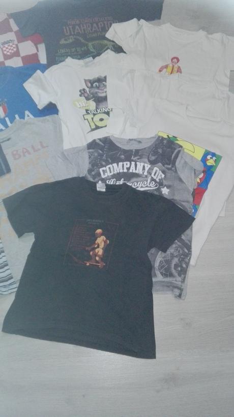 Balík chlapčenských tričiek 10 ks vel.128, 122–134