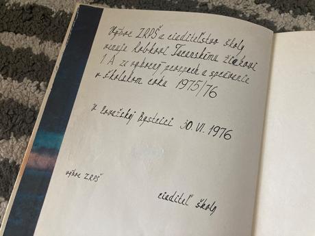 O dievčatku delfínke-prvé vyd.1976,