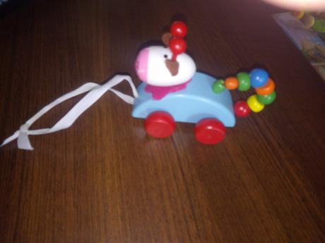 Drevena kravička na tahanie 12cm, 