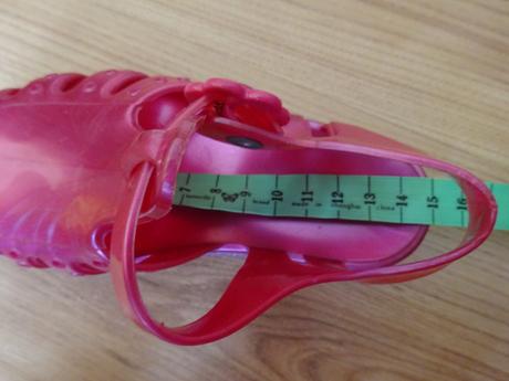 Sandálky do vody, 22