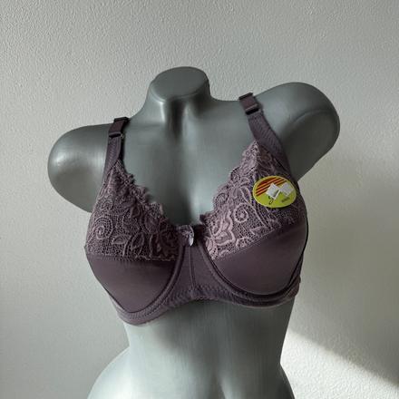 Jemne vystužená podprsenka s kosticami 8124 fialov, 85d