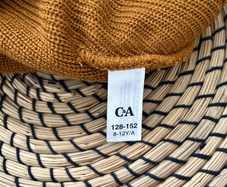 2x čiapka 128/152, c&a,128
