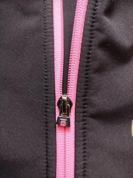 Mikina softshel 134/140,top stav., 134