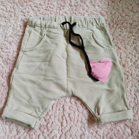 Pískacie kraťasy, 104