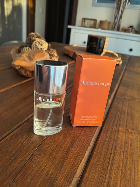 Clinique happy,