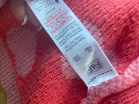 Sveter so srdiečkami, f&f,68