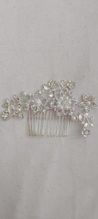 Svadobný hreben a naušnice,