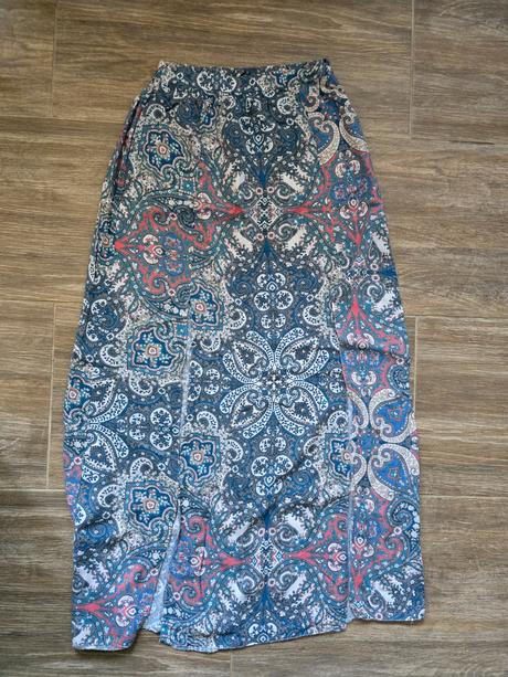 Sukňa č.36, atmosphere,36