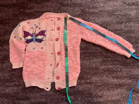 Motýlikový svetrík handmade, 128