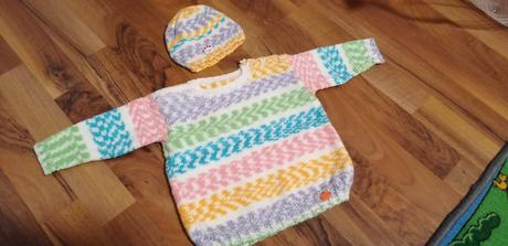 Ručne pletený sveter plus čiapka, 62