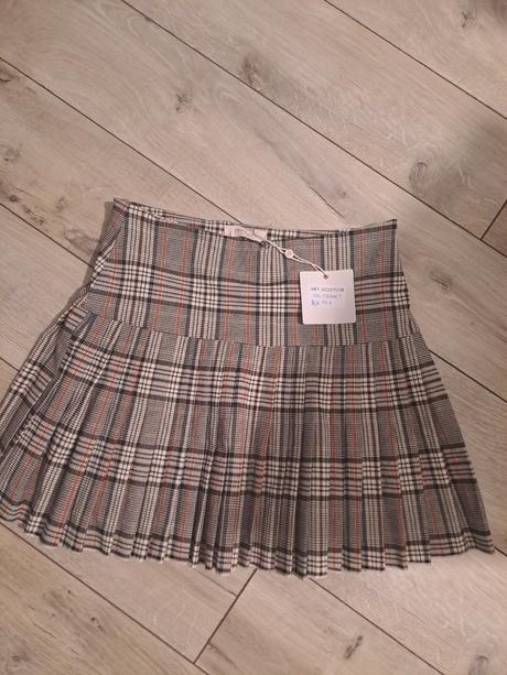 Plisovaná sukňa značky imprevu, 36