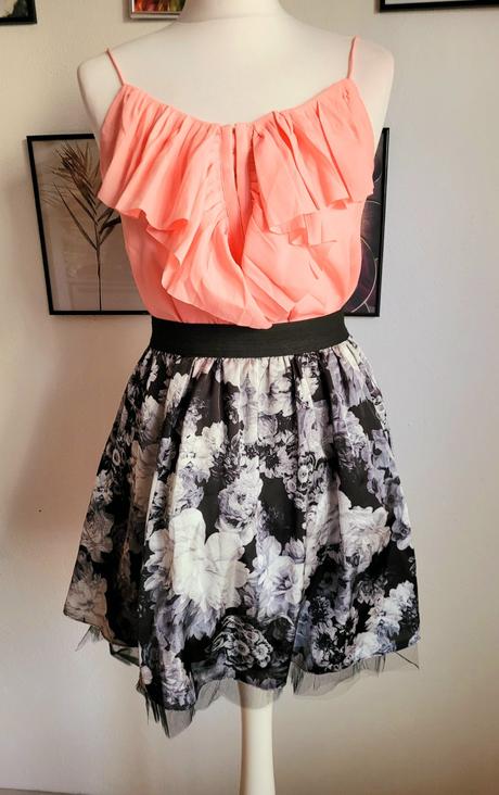 Spolocenska sukna. v pase guma, 