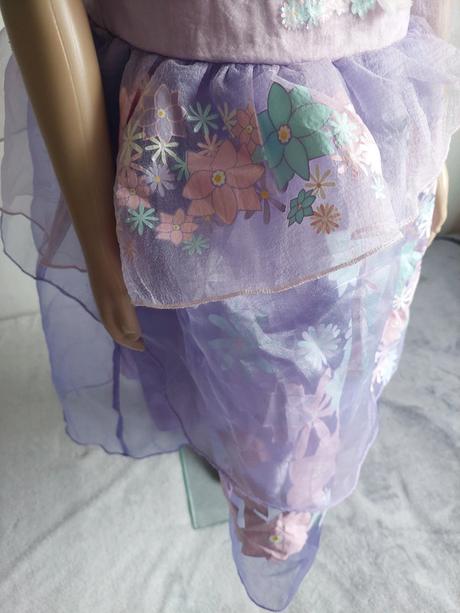 Isabela madrigal encanto deluxe veľ. 104-110,