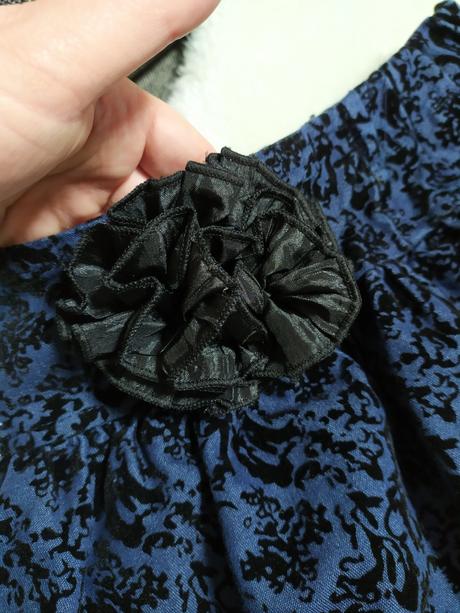 Slávnostná sukňa, 140