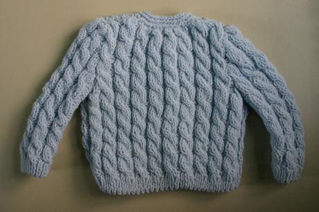 68/74 rucne pleteny svetrik, 74