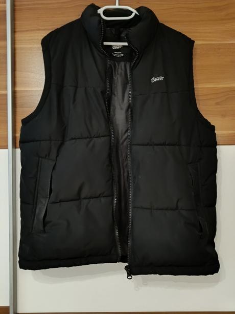 Chlapčenska či pánska vesta veľkosť m, pull&bear,m