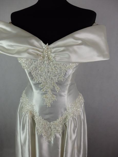 Luxusné vintage svadobné šaty, 38