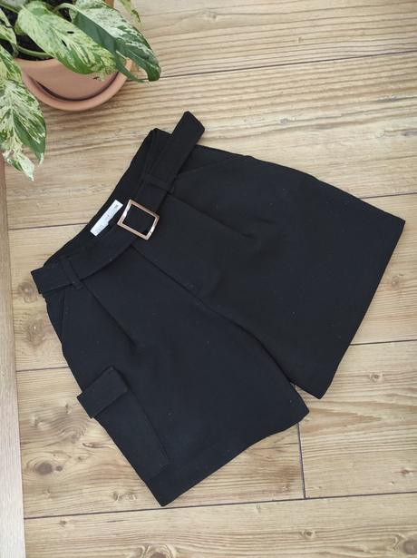 Elegantné šortky, zara,122