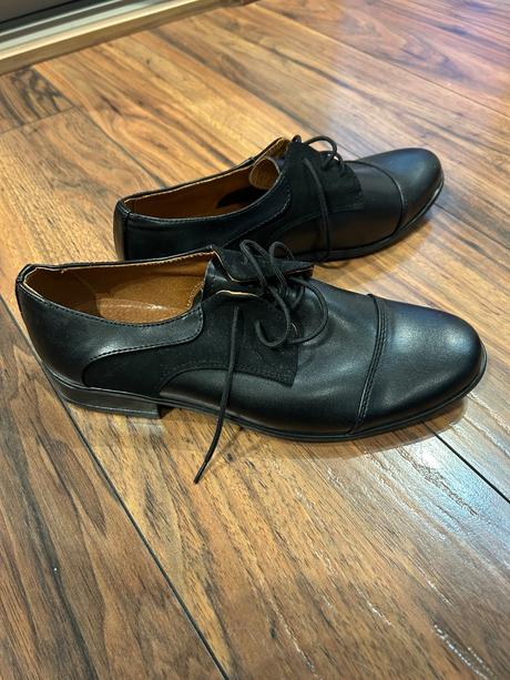 Sviatočné topánky, 36