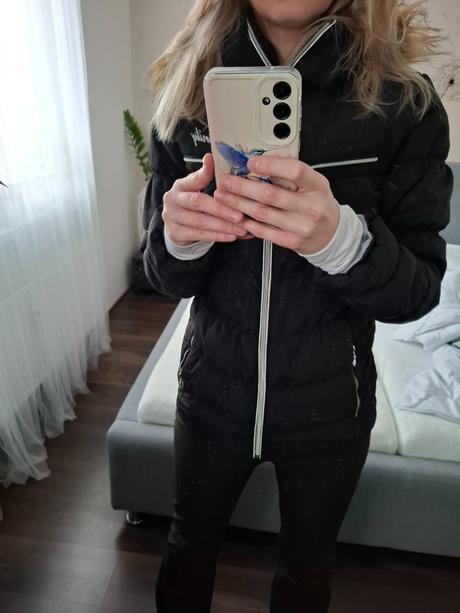 Lyziarska bunda, authority,s