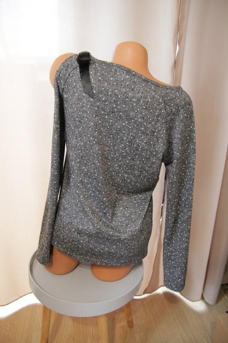 Šedý bodkovaný sveter, m, m