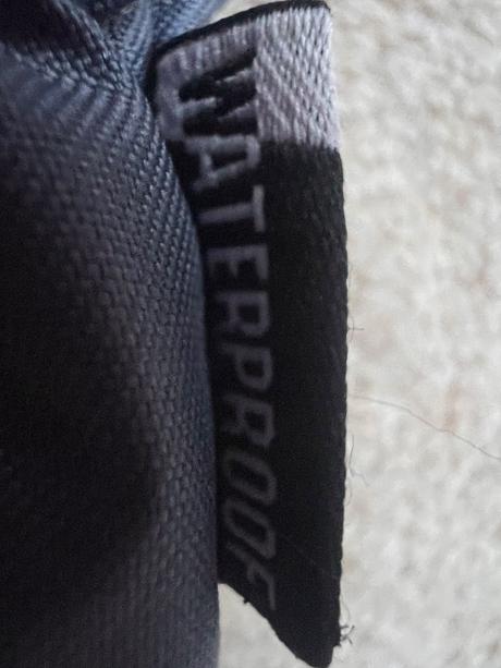 Nepremokavé lyžiarske rukavice, wedze,122