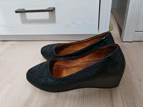 Kožené topánky 38 na klinovom opatku, 38