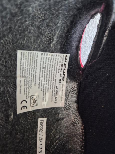 Prilba na bicykel s/m, s