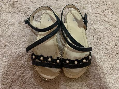 Dievčenské sandále, 32