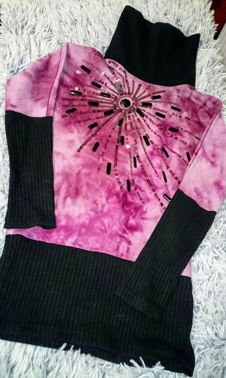 Krasny rolak s kamienkami, s