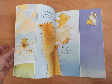 Baby bear's christmas kiss / is it christmas,