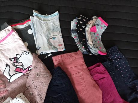 Balík dievčenského oblečenia 134, 122–134