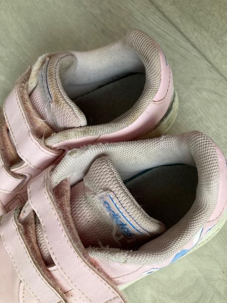 Kvietkované tenisky, adidas,26