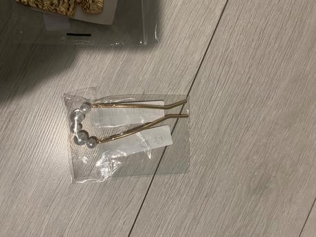 Spona do vlasov s perlami, 