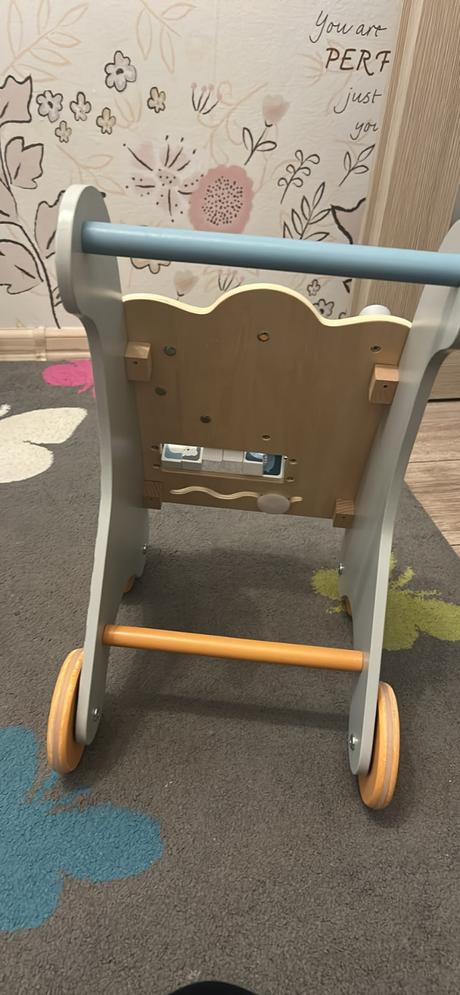 Detske drevené choditko, 