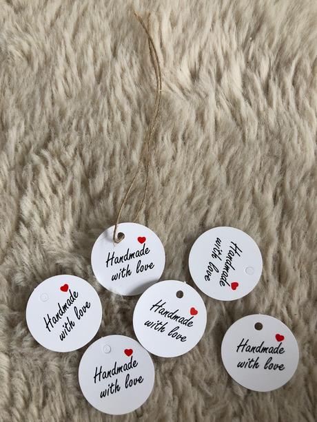 Štítky handmade wit love 100 kusov,