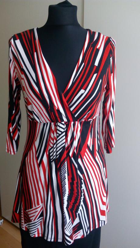 Top s asymetrickym vzorom zn. debenhans, 42