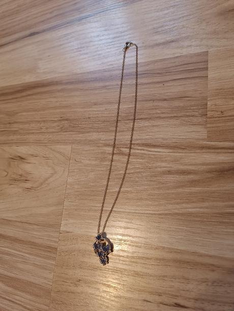 Retiazka s motýľmi, 