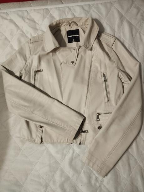 Prechodná bundička, 38