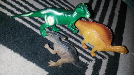 Dinosaury 3kusy,