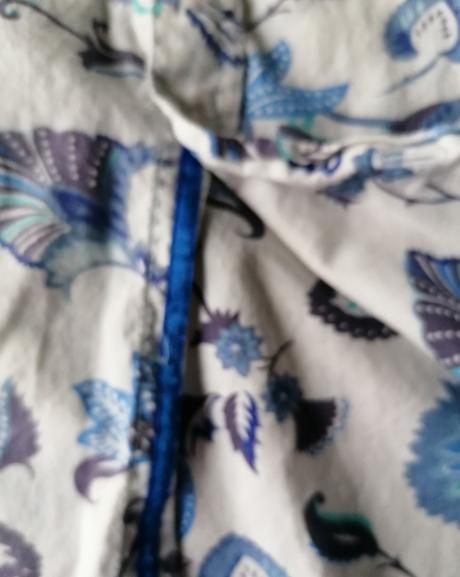 Kvetovana košeľa, next,110