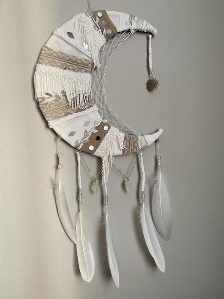 Biely lapač snov s prírodným kameňom, 