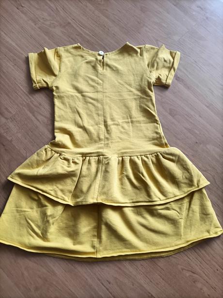 Upletove šaty la mambola, 104