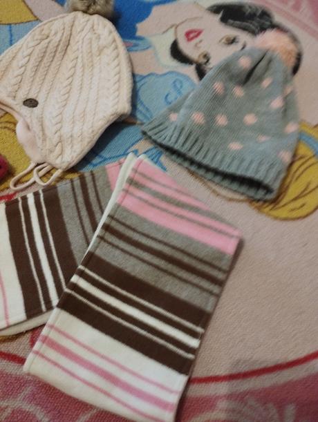 Čiapky+ šál gratis, h&m,110