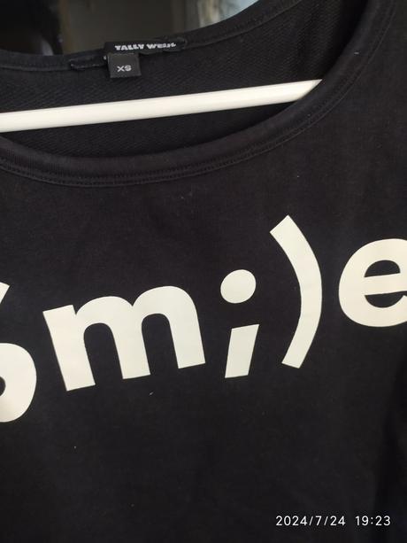 Dámske oblečenie, s