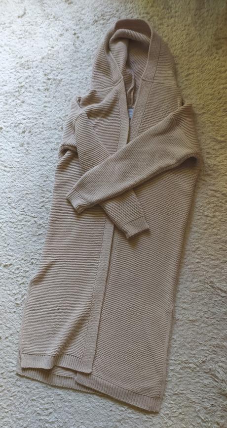 Teplý kvalitný sveter - nový, m / s