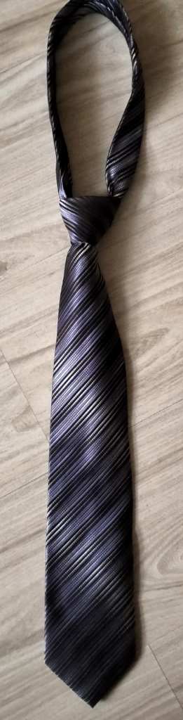 Fialovo čierna kravata just play, 